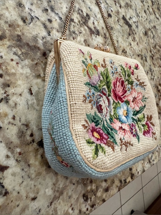 Handbags - Floral Needlepoint Wristlet Clutch in Cream and Light Blue